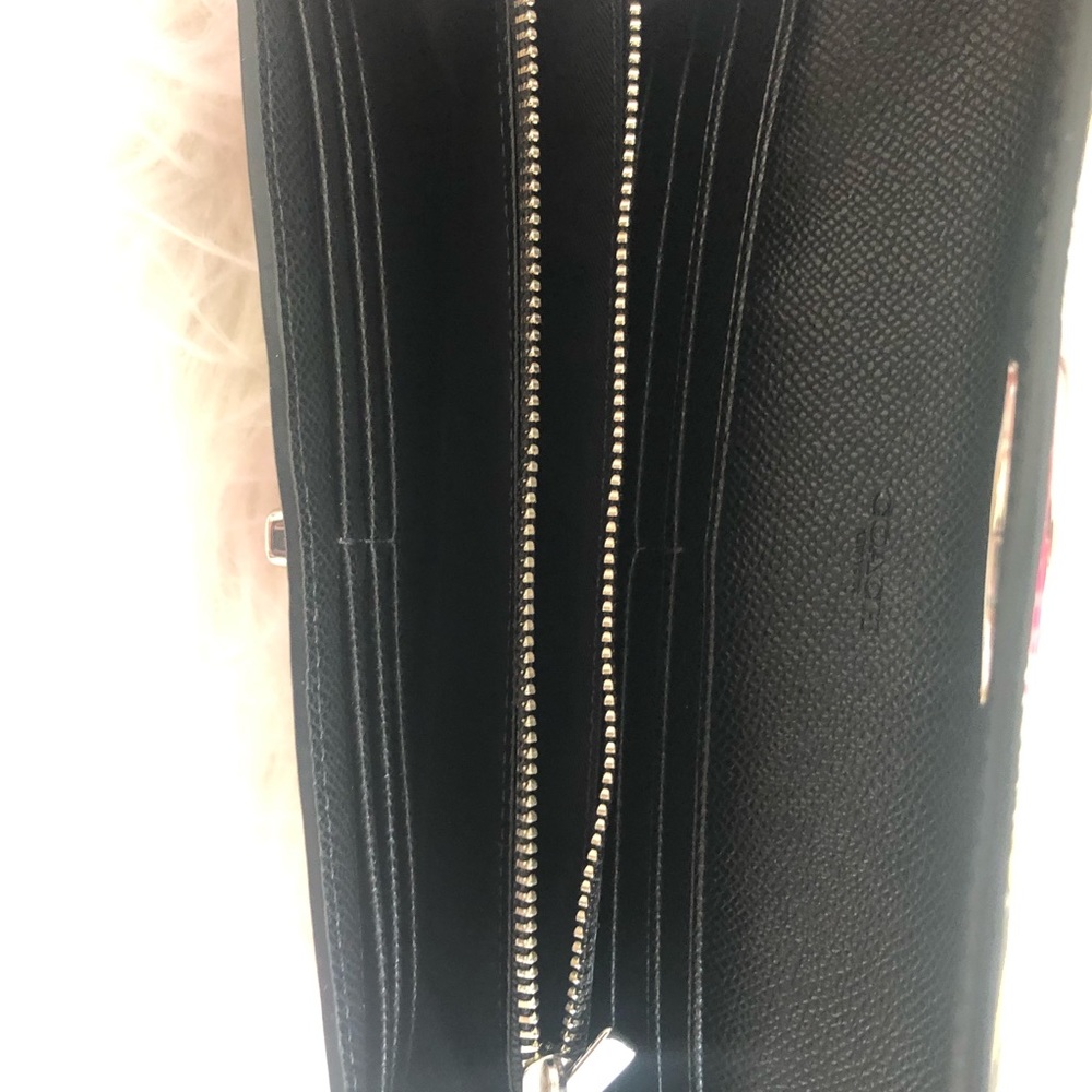 Coach Wallet - Picture 4 of 5
